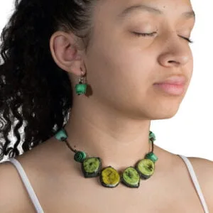 Collar bocadillo de Banano y Aretes
